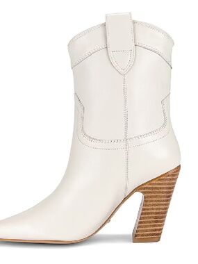 Raye Georgia Boot Ivory Size 6 Never Worn